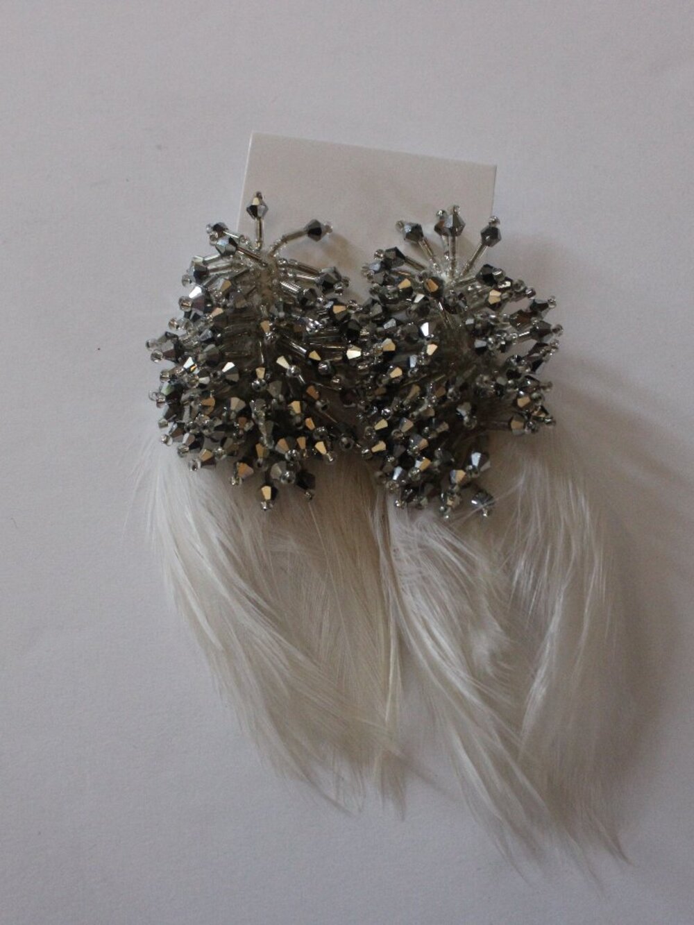 Mignonne Gavigan Delaney  Feather Earrings White with Silver RARE